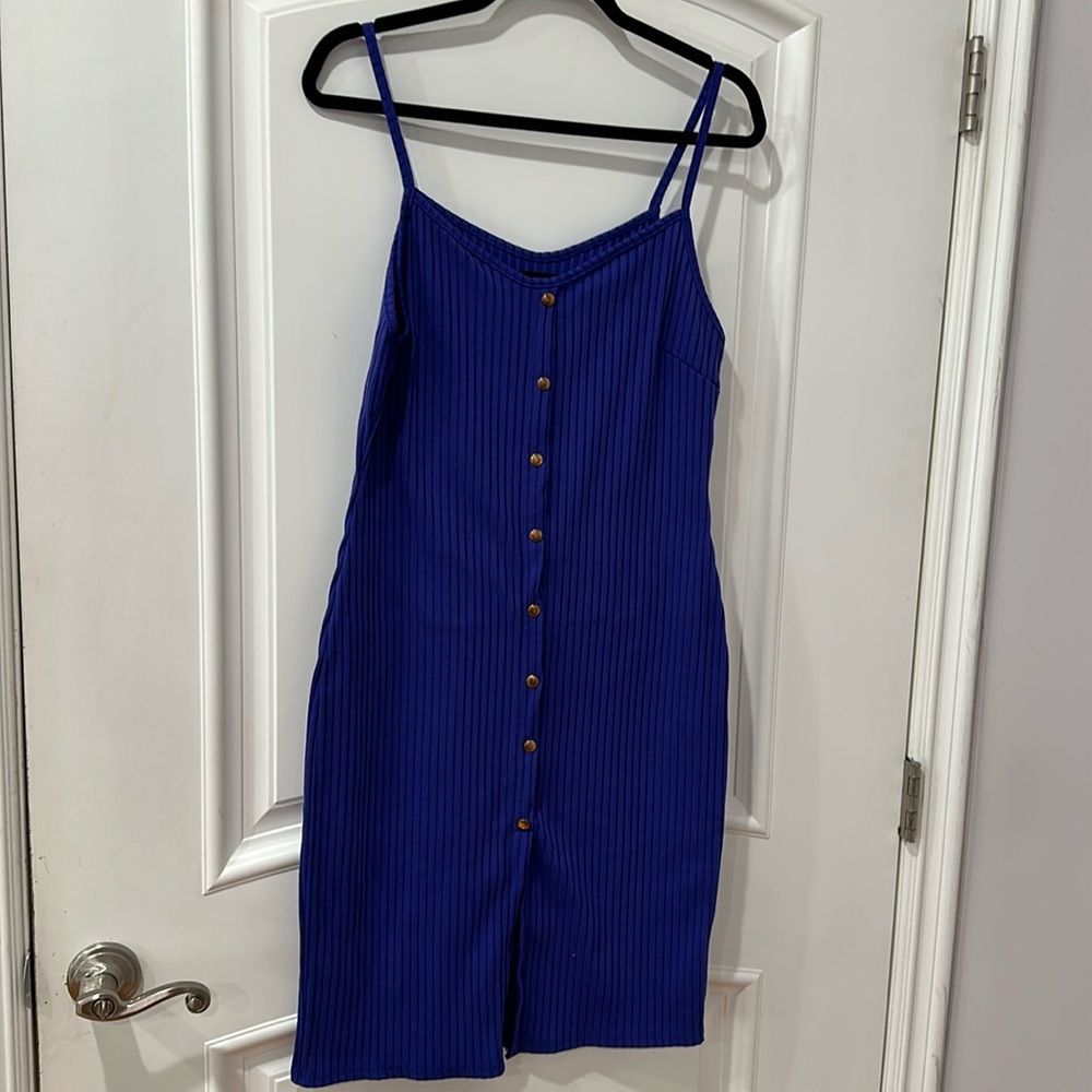 Say what ? beautiful pencil dress size XL